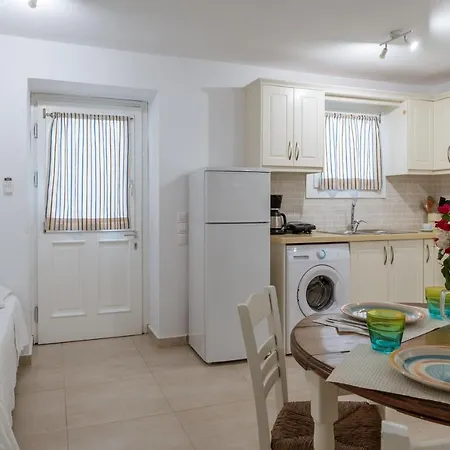 Afroditi Ftelia Yasemi B * פנורמוס מיקונוס