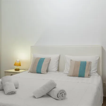 Afroditi Ftelia Yasemi B * 帕诺尔莫斯米科诺斯